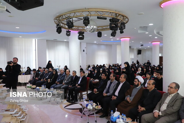 لزوم توجه به انس دانشآموزان با قرآن و نماز در تمام فعالیتهای پرورشی و فرهنگی