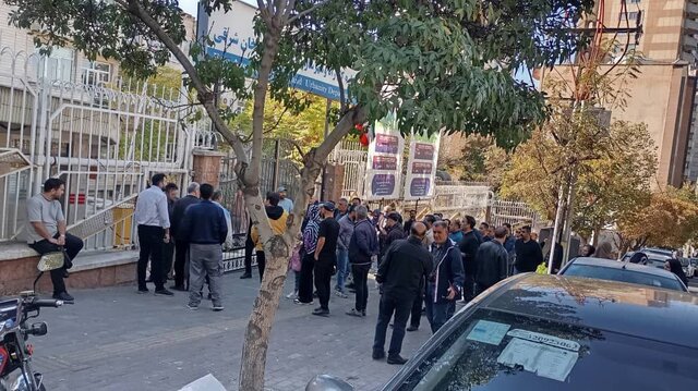 تصویر تجمع امروز متقاضیان پروژه مسکن ملی باغمیشه پروژه مسکن ملی باغمیشه در شورای مسکن آذربایجان شرقی تعیین تکلیف میشود