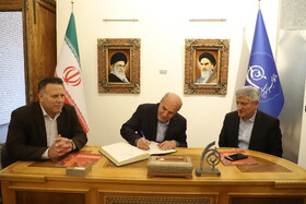 بازدید سعید حبیبا ، معاون وزیر علوم و رییس سازمان امور دانشجویان از موزه دانشگاه هنر 