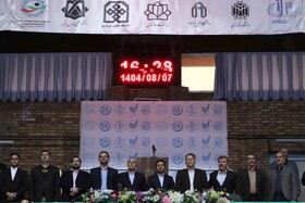 سعید حبیبا ، معاون وزیر علوم و محمد تقی اعلمی ، دانشگاه تبریز در مراسم اختتامیه بیست و نهمین المپیاد ورزشی درون دانشگاهی دانشگاه تبریز با حضور معاون وزیر