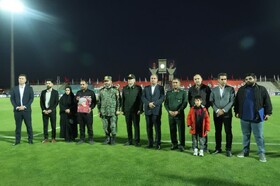 گرامیداشت یاد و خاطره شهدای دانشآموز در حاشیه دیدار تراکتور و پرسپولیس