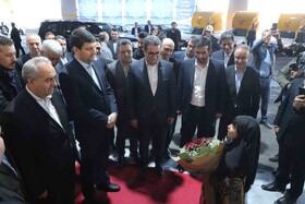 سید ستار هاشمی، وزیر ارتباطات و فناوری اطلاعات، بهرام سرمست، استاندار آذربایجان شرقی و علیزاده نماینده ورزقان و رییس کمیسیون صنایع مجلس در آیین افتتاح و بهره برداری از پروژه های اداره کل پست آذربایجان شرقی