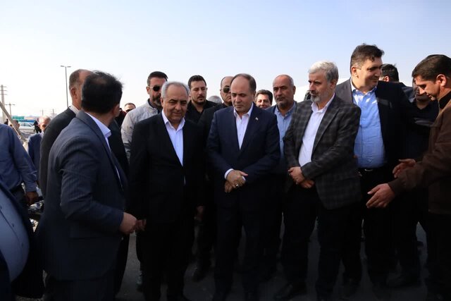 ضرورت تغییر فوری الگوی کشت و توسعه گلخانه‌ها در شبستر