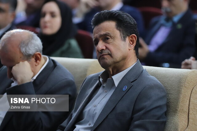 امروز زمان کار است، نه جنگ و دعوا/ عدالت در توزیع یارانهها بازنگری میشود