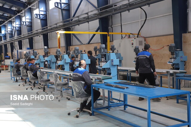 عکس تزئینی است فرمانده مرکز مقاومت بسیج وزارت صمت: بسیج موتور محرکه توسعه در عرصه صنعت و معدن است