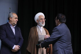 حجت‌الاسلام والمسلمین محمد موحدی‌آزاد، دادستان کل کشور و بهرام سرمست استاندار آذربایجان شرقی و بابک محبوب علیلو دادستان پیشین دادگستری  آذربایجان شرقی در آئین تکریم و معارفه دادستان مرکز استان آذربایجان شرقی