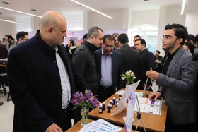 روح‌الله متفکر آزاد نمایندهٔ مجلس شورای اسلامی و علیرضا منادی سفیدان نمایندهٔ مجلس شورای اسلامی در آیین افتتاح کارخانه نوآوری تبریز