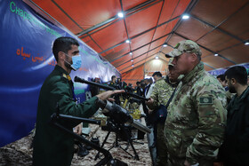 بازدید نمایندگان سازمان همکاری شانگهای از نمایشگاه تجهیزات نیروهای ویژه نیروی زمینی سپاه در رزمایش ضدتروریستی «سهند ۲۰۲۵»