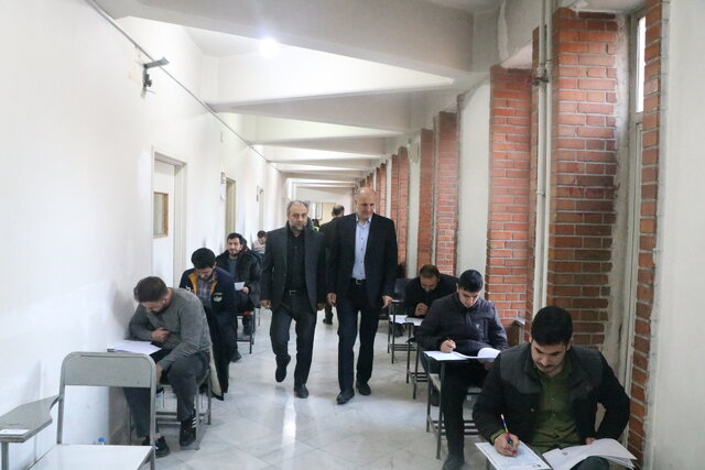 برگزاری آزمون استخدامی کادر اداری قوه قضاییه در تبریز با حضور۴۲۱۶ نفر