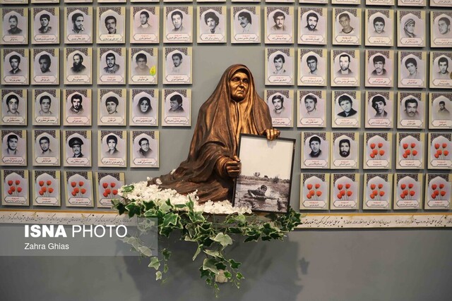 استاد حوزه و دانشگاه: هویت اصلی انسان از مقام مادری آغاز میشود