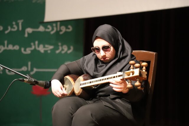 ریحانه؛ عبور یک نور در حوالی خاموشی‌ها/ از زخم ندیدن تا زخمه زدن بر ساز 