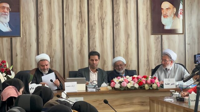 گزارشی از کرسی علمی ترویجی «همروحی در زندگی زناشویی برمبنای سه سیر فلسفی»در دانشگاه تبریز