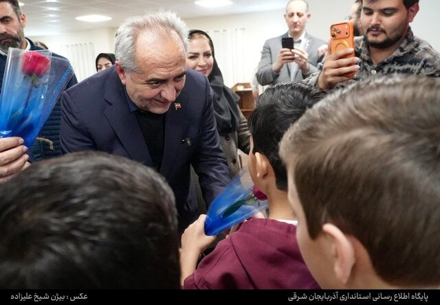 دیدار یلدایی استاندار آذربایجان شرقی با کودکان بدسرپرست