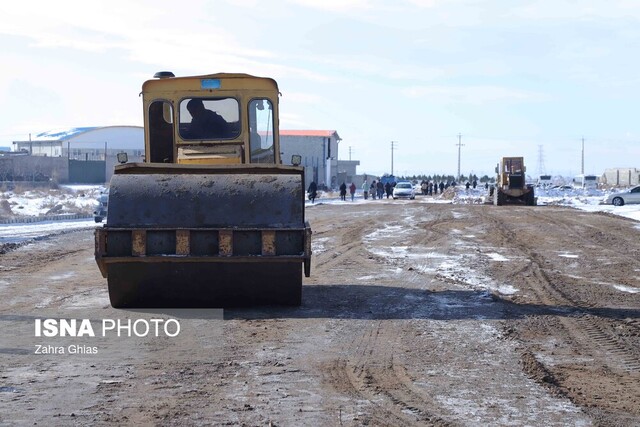 تشریح پروژه های شهرداری تبریز/ از خاکبرداری خیابان الوار تا احداث زمین چمن مصنوعی مایان