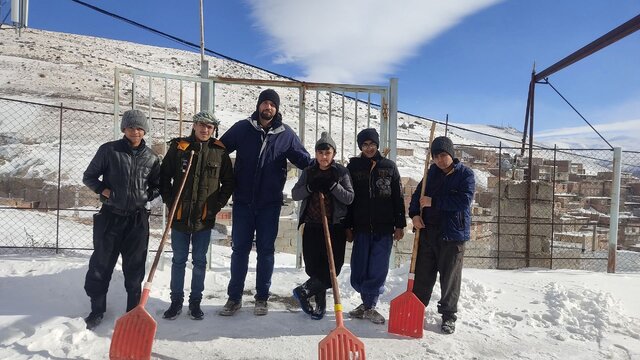 داستان معلمانی که حضورشان، گرمترین اتفاق روزهای سرد و برفی زمستان است