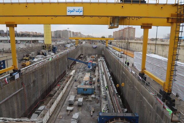 آغاز حفاری تونل دوم پروژه خط ۳ متروی تبریز با حضور وزیر کشور