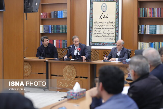 کانون وکلا واسطه میان معترضان و حاکمیت است