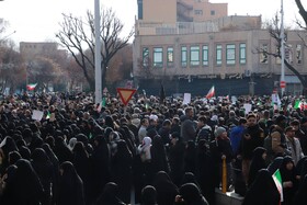عزاداری و راهپیمایی هزاران نفری مردم تبریز در پی شهادت مقام معظم رهبری