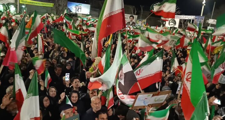 تجمع مردم تبریز به مناسبت روز جمهوری اسلامی و بیعت با رهبر معظم انقلاب