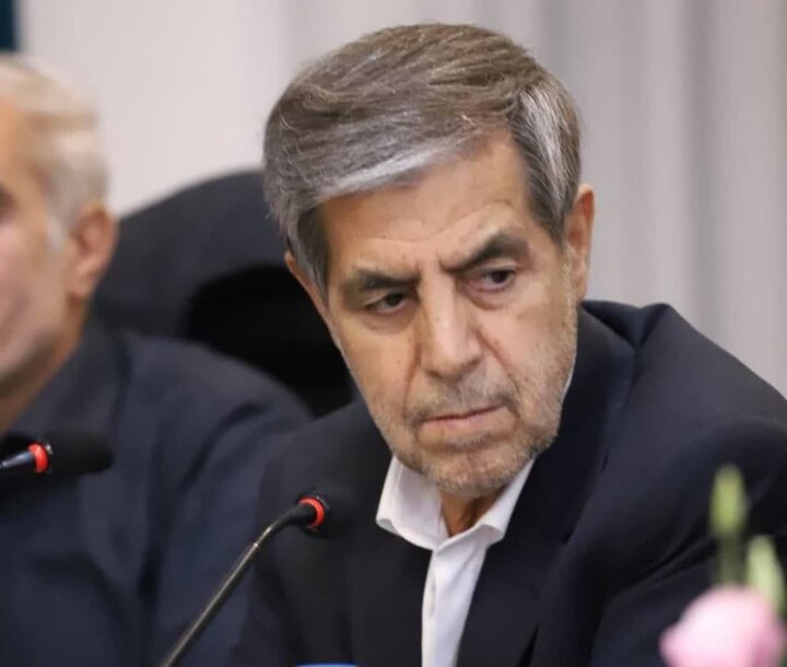 نماینده مجلس: فدراسیون فوتبال و وزارت ورزش با توهین‌های قومیتی در ورزشگاه‌ها برخورد کنند