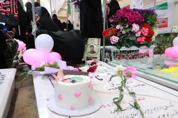 آیین بزرگداشت روز دختر در گلزار شهدا