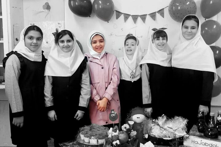 الفبای ناتمام پانیذ