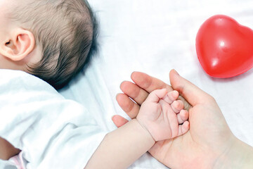 کاهش اضطراب زایمان با رویکردهای علمی و همراهی خانواده