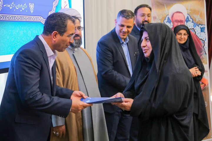 معاون استاندار آذربایجان شرقی: معلمان ایراندوستی، نقادی و نقدپذیری را آموزش دهند