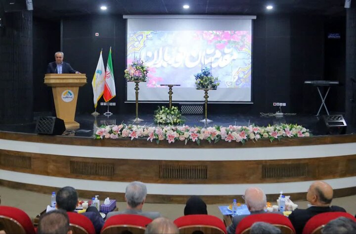 استاندار آذربایجان شرقی: هیچ بیماری نباید به دلیل مشکلات مالی از درمان محروم بماند