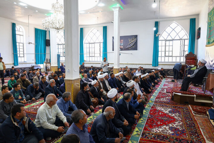 امام جمعه تبریز: قدرت و توسعه بک کشور به نیروی جوان آن بستگی دارد
