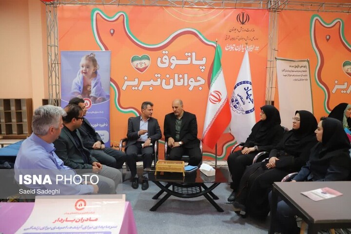 پنجمین دوره «جشن وصال» با تجلیل از ۱۰۰ زوج جوان در تبریز برگزار شد