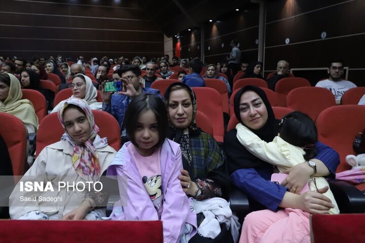 پنجمین دوره «جشن وصال» با تجلیل از ۱۰۰ زوج جوان در تبریز برگزار شد