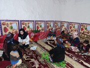 او لبخند خدا را در چشمان مادران می‌بیند