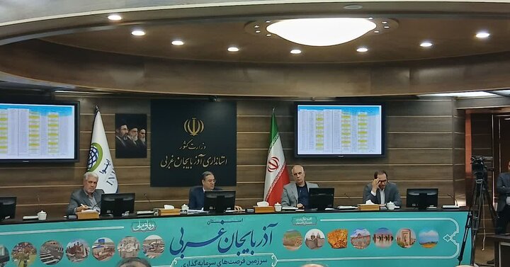 استاندار آذربایجان غربی: باید با برنامه ریزی وضعیت بازار را کنترل کرد
