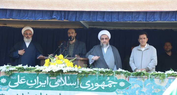 چهارمین همایش بزرگ پیادهروی عید غدیر با رکوردشکنی تبریزیها برگزار شد