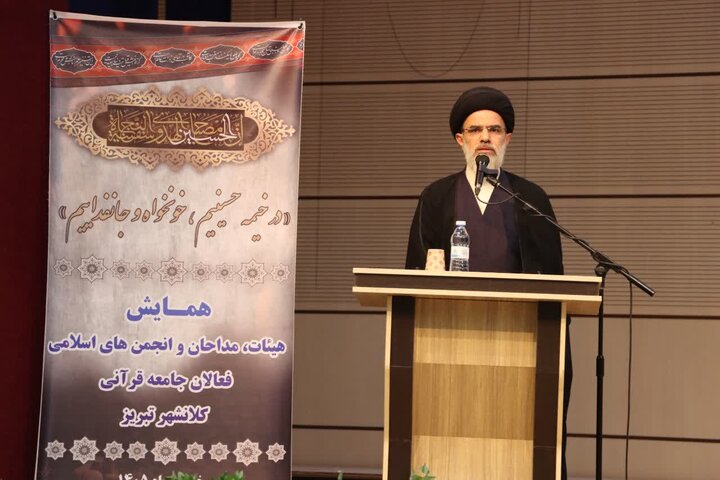 امام جمعه تبریز: ملت ایران عاشورایی در مقابل جبهه ظلم و استکبار ایستاده است
