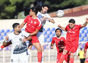 کاراگستر صدرنشین را متوقف کرد