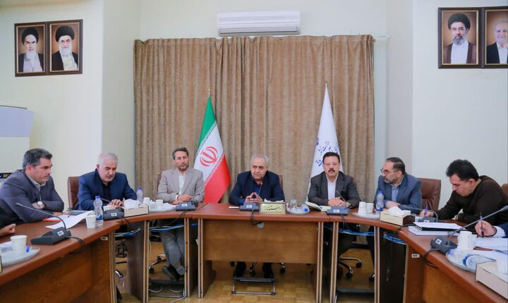 نشست ویژه بررسی مشکلات ملازینال تبریز در استانداری