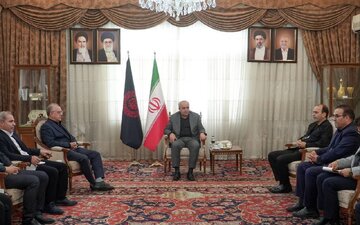 استاندار آذربایجان شرقی: از سرمایه‌گذاران داخلی و خارجی به ‌صورت کامل حمایت می‌کنیم