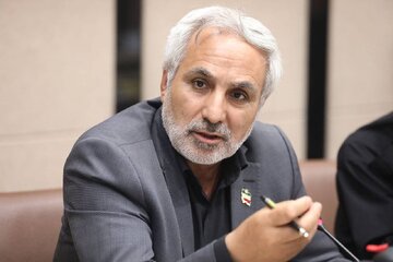 نماینده تبریز: دو هفته اختلال بانکی قابل قبول نیست؛ وزرای اقتصاد و بانک مرکزی پاسخگو باشند