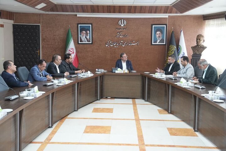 استاندار آذربایجان غربی: احزاب در افزایش سرمایه اجتماعی نقش آفرینی مسئولانه داشته باشند