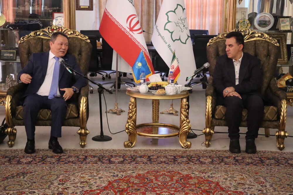 پیگیری انعقاد تفاهم خواهرخواندگی تبریز با شهر آلماتی