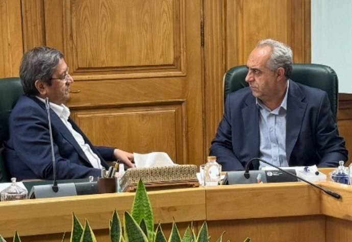 استاندار آذربایجان‌ شرقی خواستار بازنگری در سیاست‌های ارزی و بانکی به نفع استان شد
