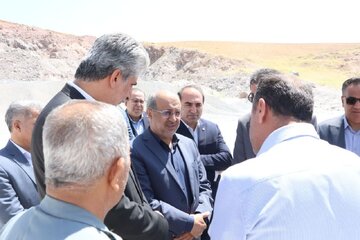 معاون وزیر صمت: منابع طبیعی همکاری خود را با معدنکاران افزایش دهد