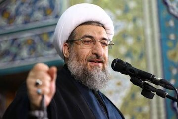 امام‌جمعه تبریز: مدیریت تنگه هرمز قابل واگذاری به هیچ کشوری نیست