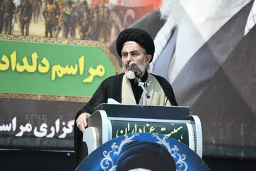 امام جمعه ارومیه: زیارت اربعین به یک کنگره عظیم بین‌المللی تبدیل شده است