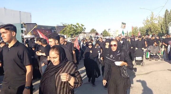 پیاده‌روی جاماندگان اربعین؛ ارومیه هم‌قدم با کاروان عاشقان حسین(ع)