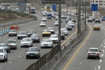 ورود روزانه حدود ۲۰۰ هزار خودرو به تبریز
