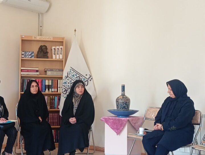 تلاش برای افزایش سهم زنان آذربایجان‌ شرقی در پست‌های مدیریتی
