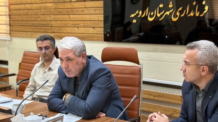فرماندار ارومیه: دستگاه‌ها در معرفی حماسه آزادگان و اشاعه فرهنگ مقاومت نقش‌آفرینی کنند